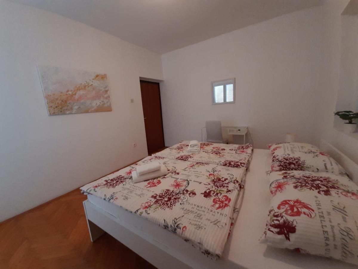 Family House Rebeka Appartement Ugljan Buitenkant foto