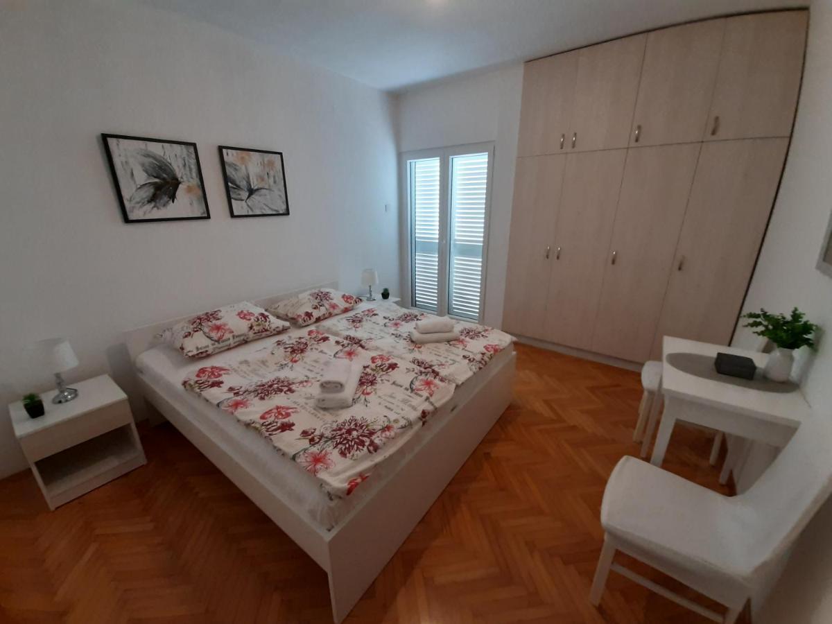 Family House Rebeka Appartement Ugljan Buitenkant foto