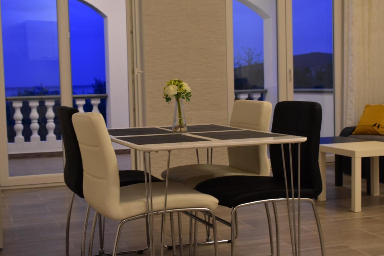 Family House Rebeka Appartement Ugljan Buitenkant foto